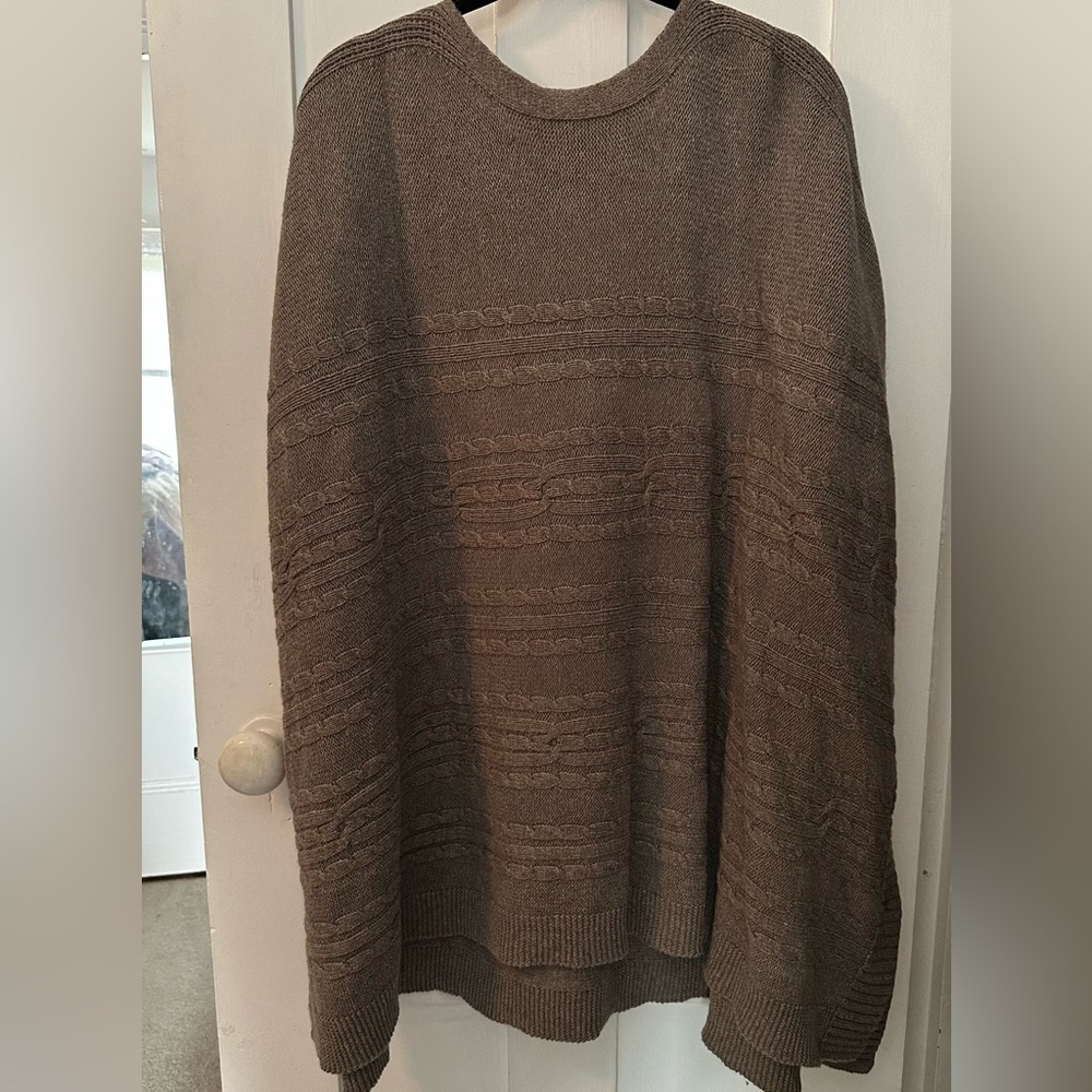 Banana Republic knit poncho // Like new - Picture 4 of 6